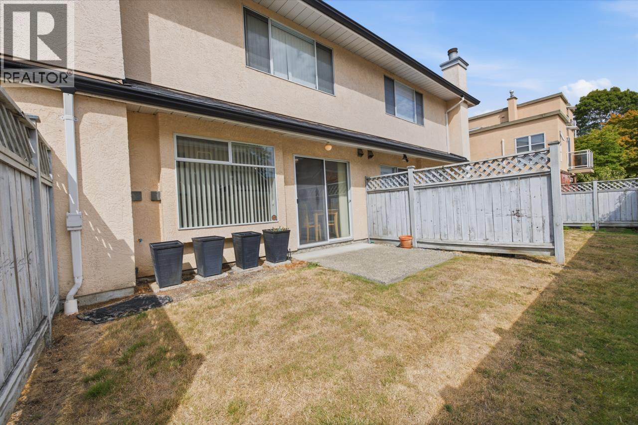 38 7691 Moffatt Road Property Photo 28