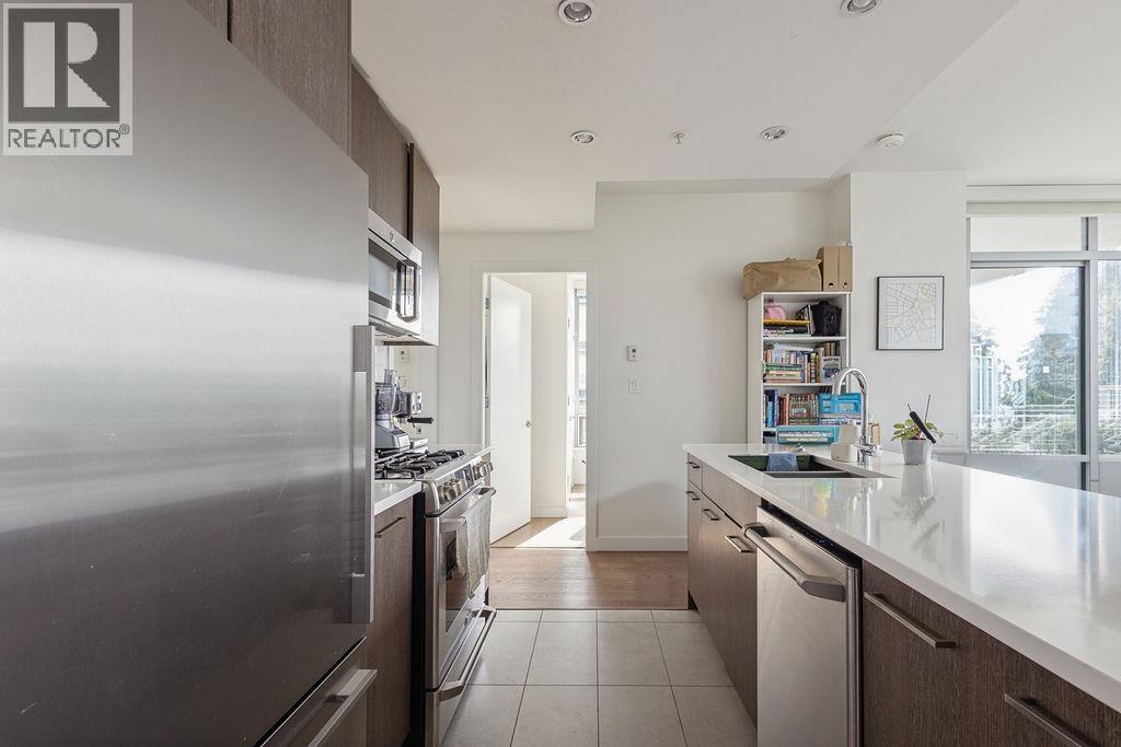 702 9060 University Crescent Property Photo 7