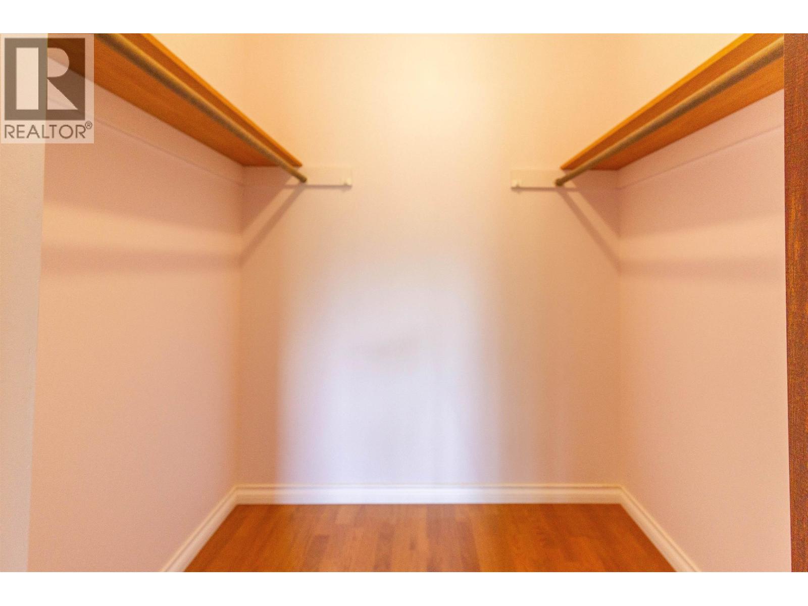 7107 Broadway Property Photo 18