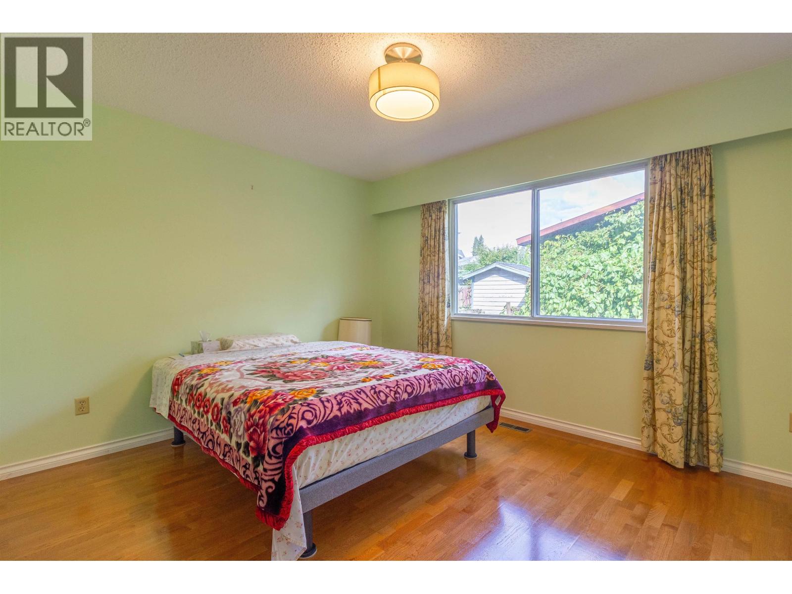7107 Broadway Property Photo 19