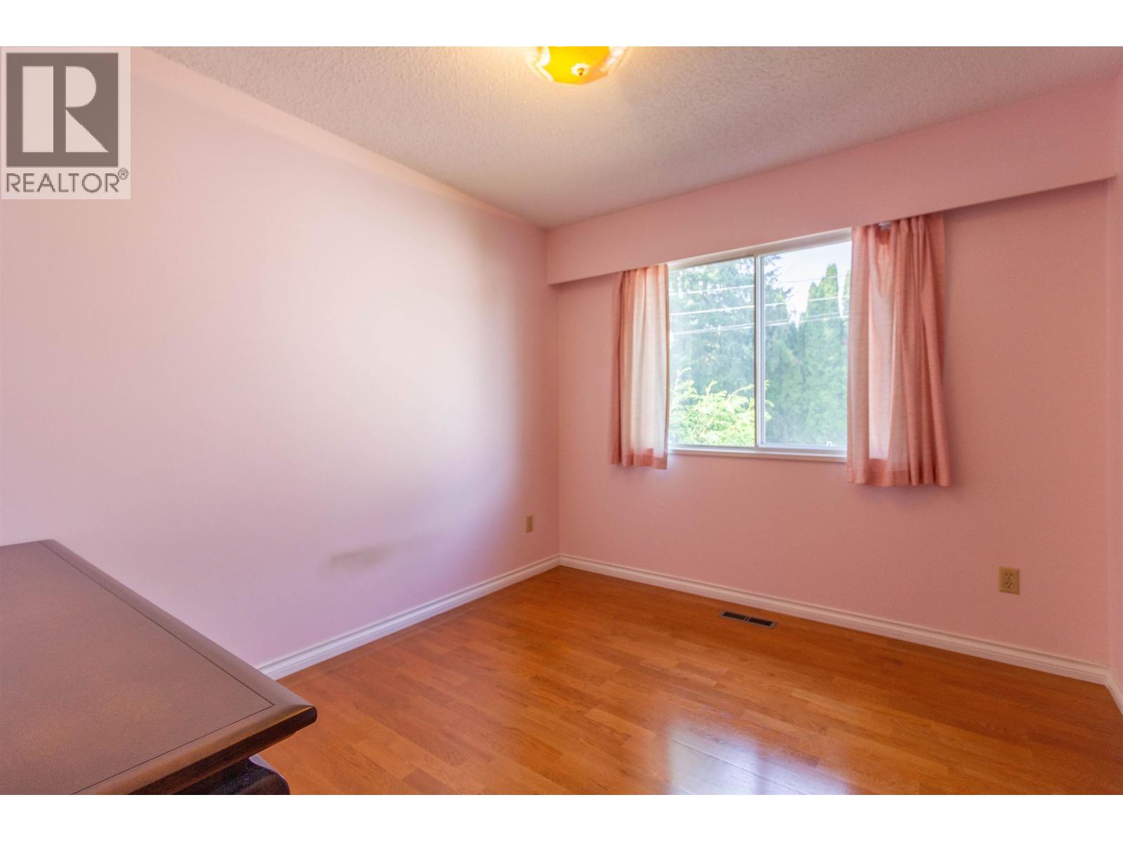 7107 Broadway Property Photo 20