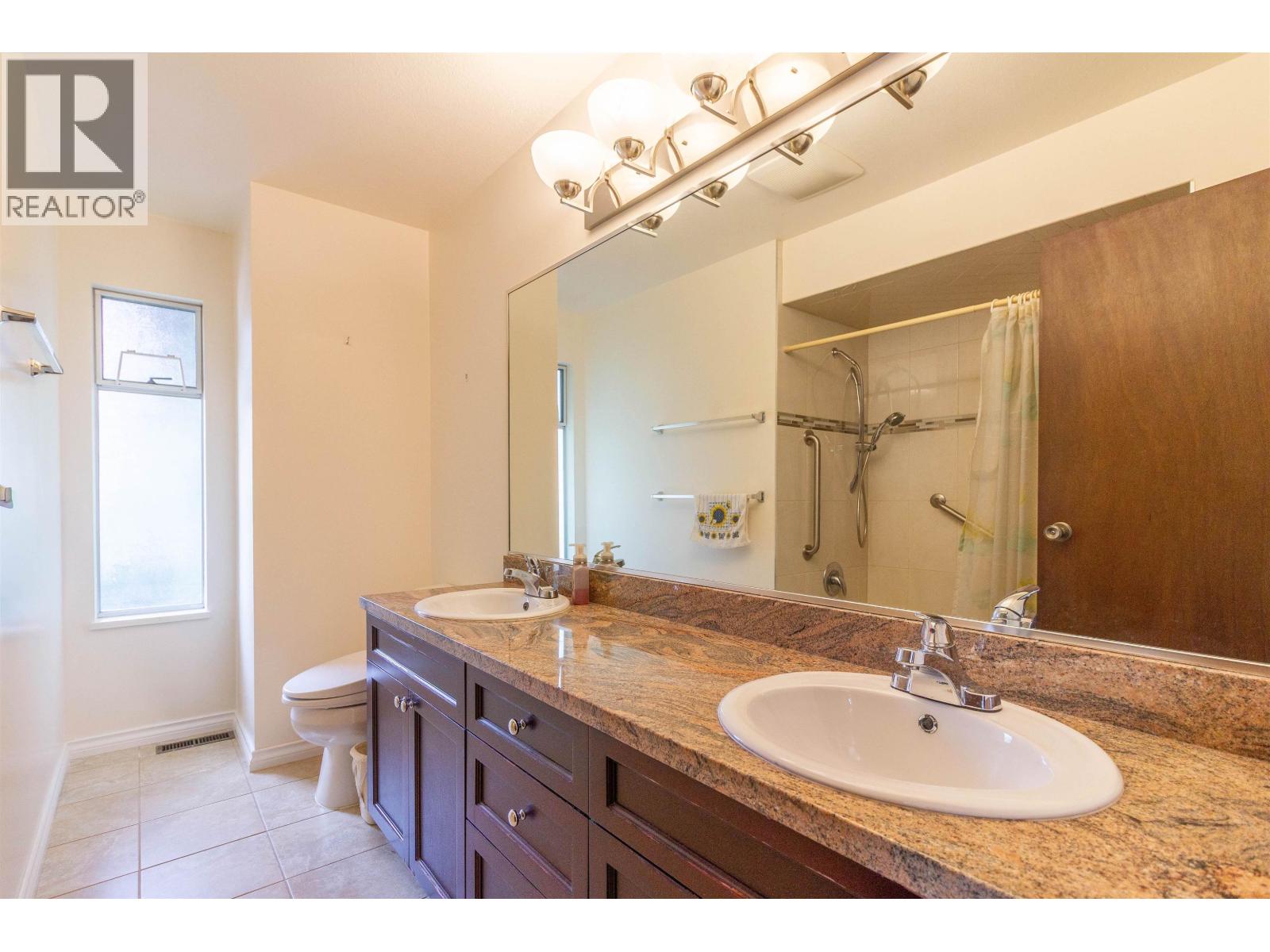 7107 Broadway Property Photo 21