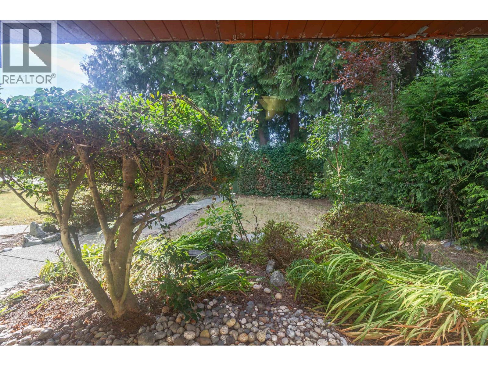 7107 Broadway Property Photo 24