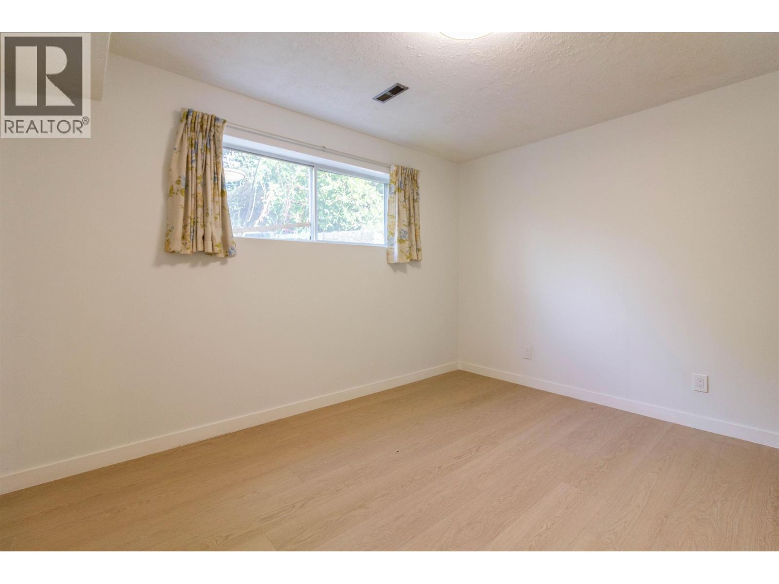 7107 Broadway Property Photo 26
