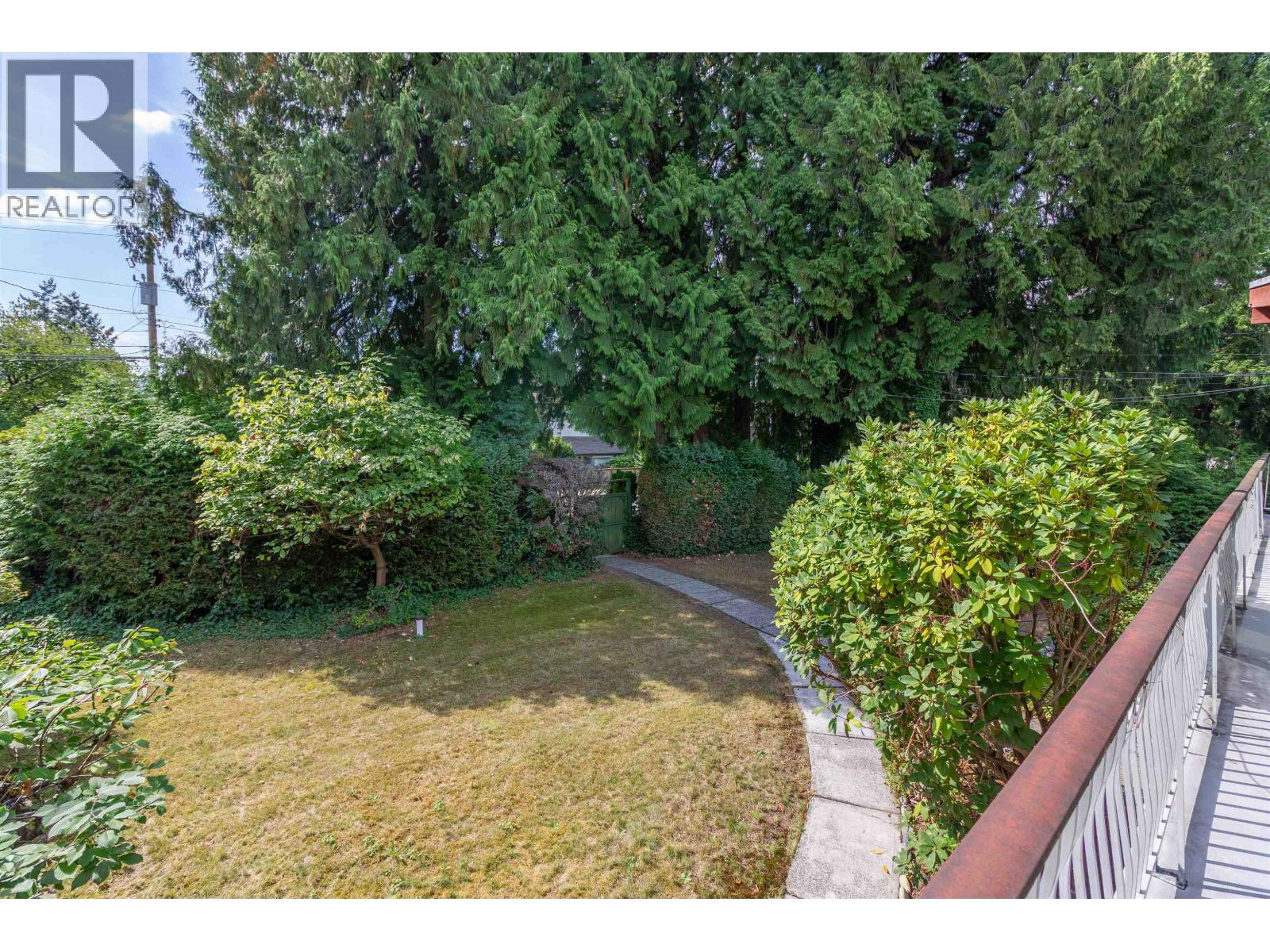 7107 Broadway Property Photo 32
