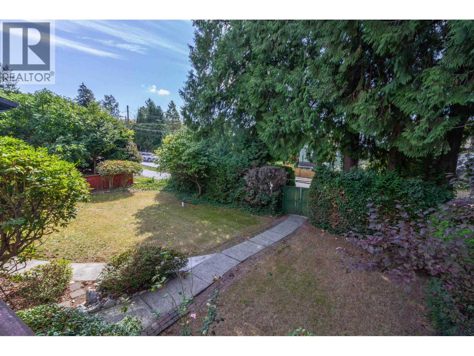 7107 Broadway Property Photo 33