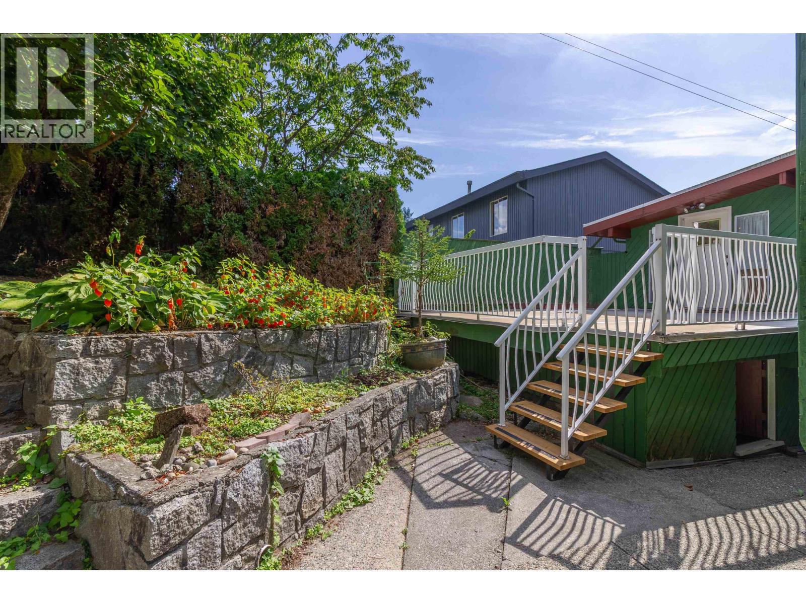 7107 Broadway Property Photo 37