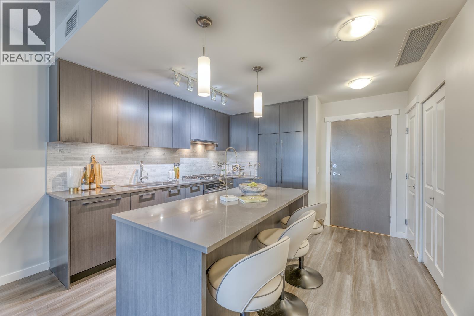 436 9551 Alexandra Road Property Photo 5