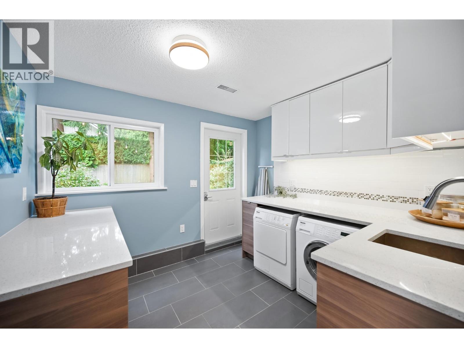 4844 7a Avenue Property Photo 21