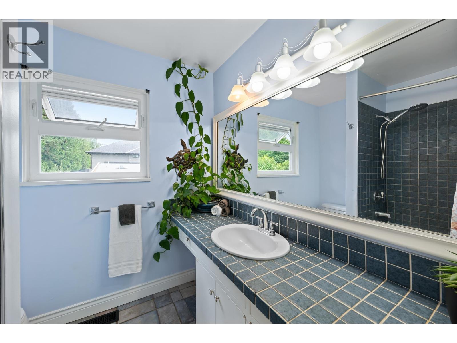 4844 7a Avenue Property Photo 28