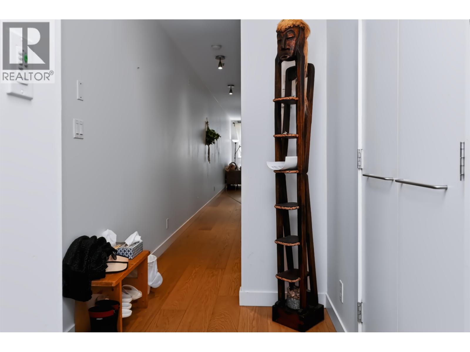 405 1072 Hamilton Street Property Photo 16