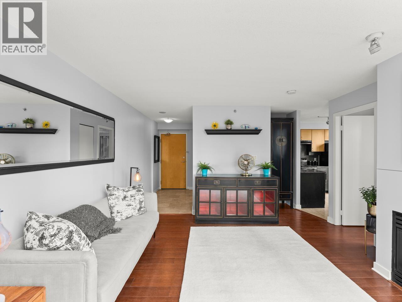 401 1238 Richards Street Property Photo 6
