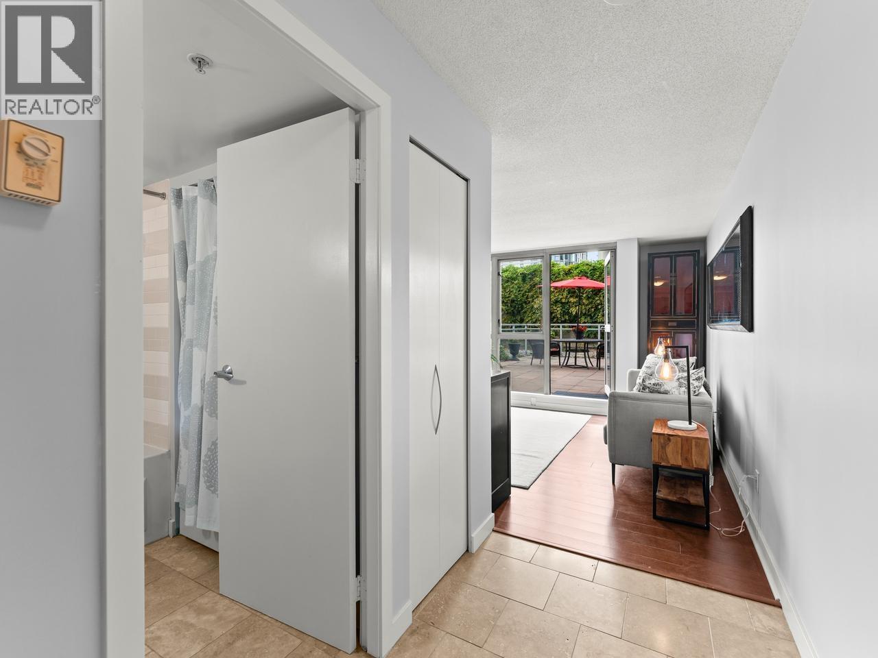 401 1238 Richards Street Property Photo 8