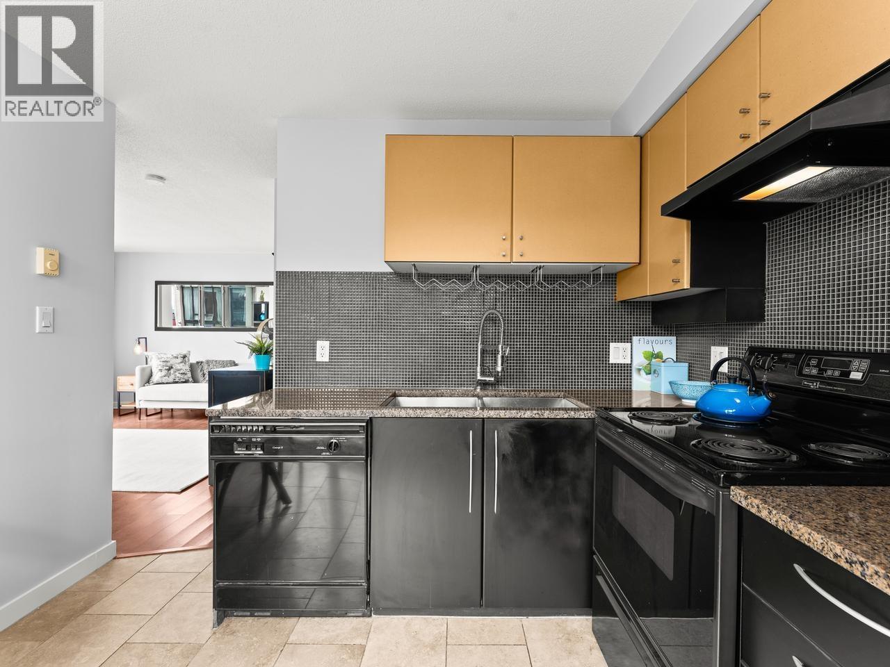 401 1238 Richards Street Property Photo 17