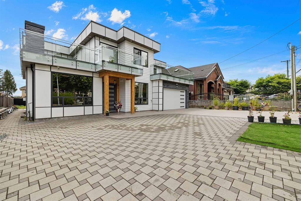 13306 90 Avenue Property Photo 2