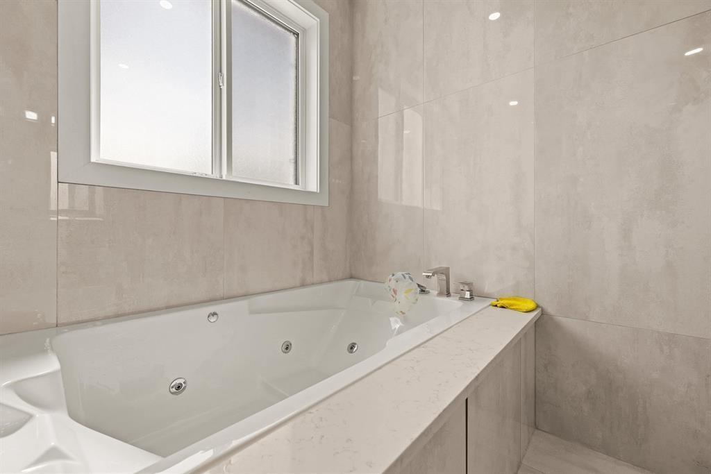13306 90 Avenue Property Photo 25