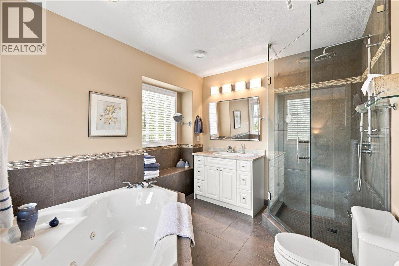 3493 Oxford Street Property Photo 25