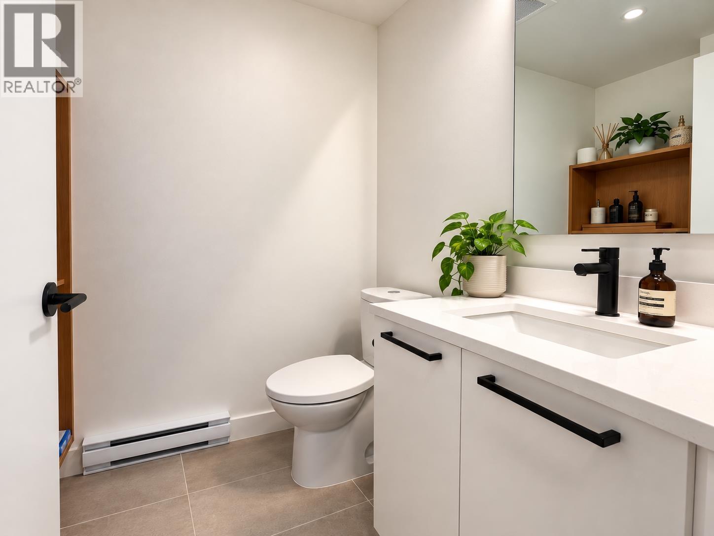 1358 Peakside Place Property Photo 8