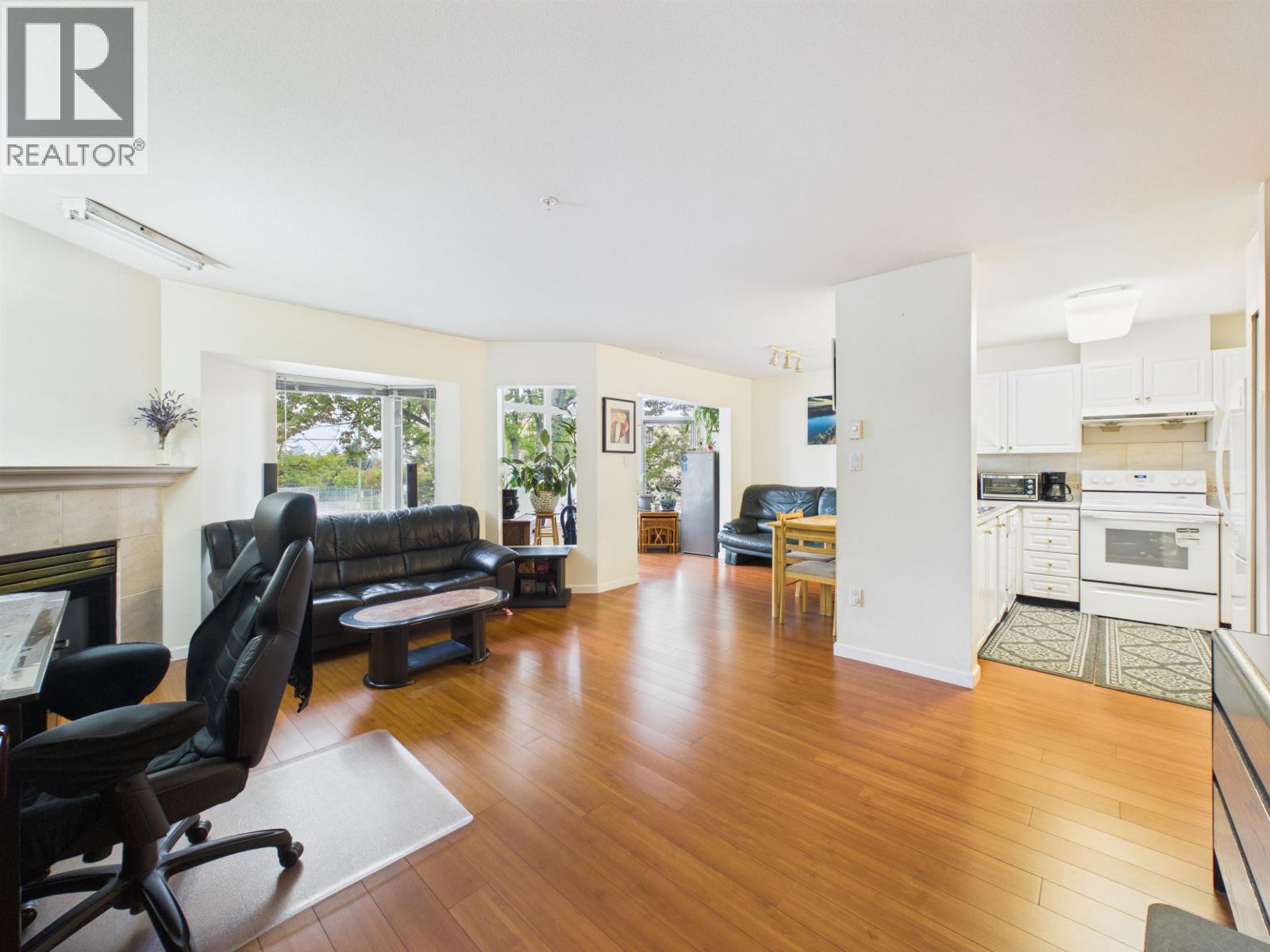 208 2677 Broadway Street Property Photo 12