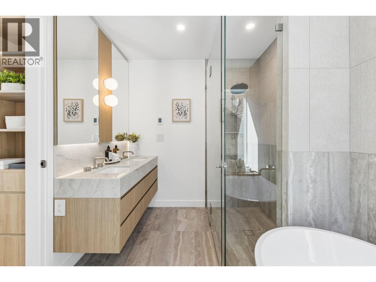 1 6040 Larch Street Property Photo 14