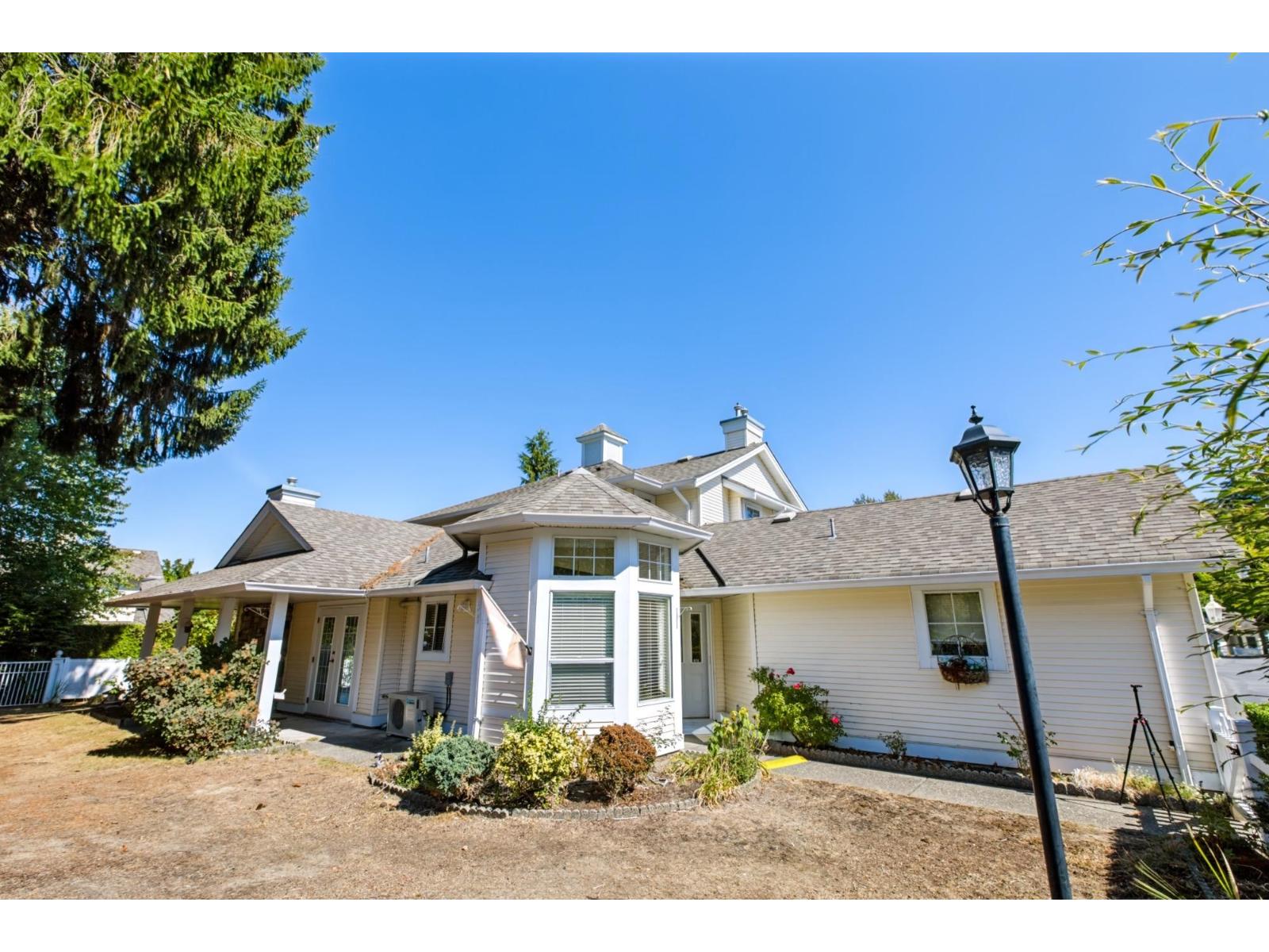 18 9208 208 STREET