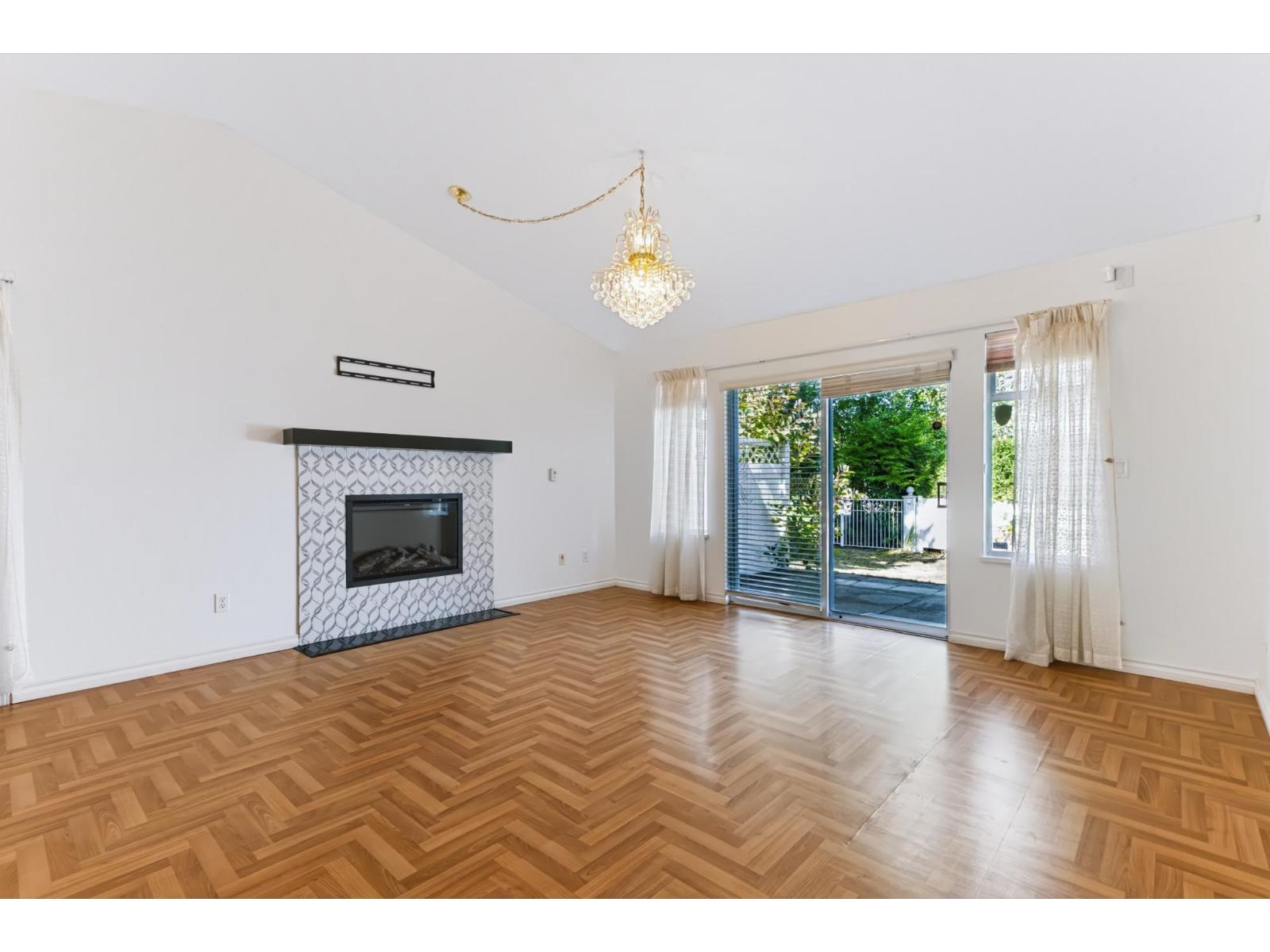 18 9208 208 Street Property Photo 5