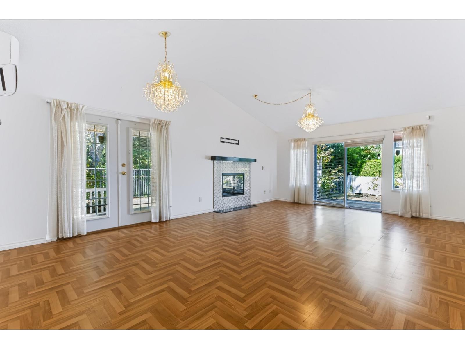 18 9208 208 Street Property Photo 7