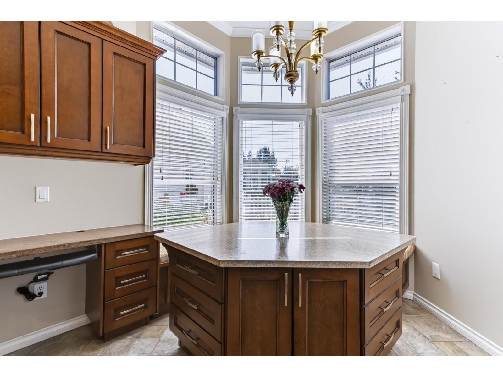 18 9208 208 Street Property Photo 12