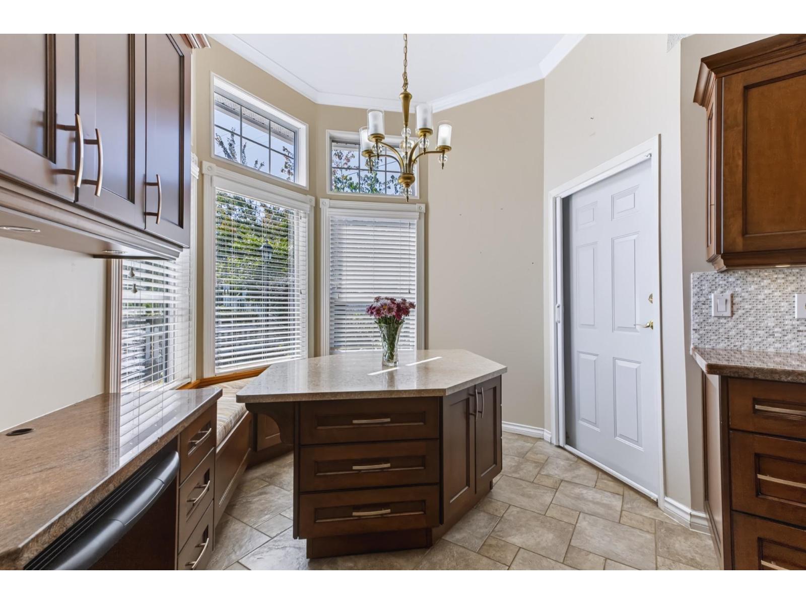 18 9208 208 Street Property Photo 13