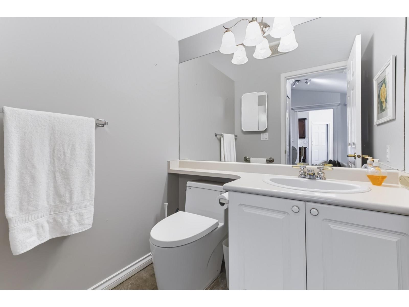 18 9208 208 Street Property Photo 14