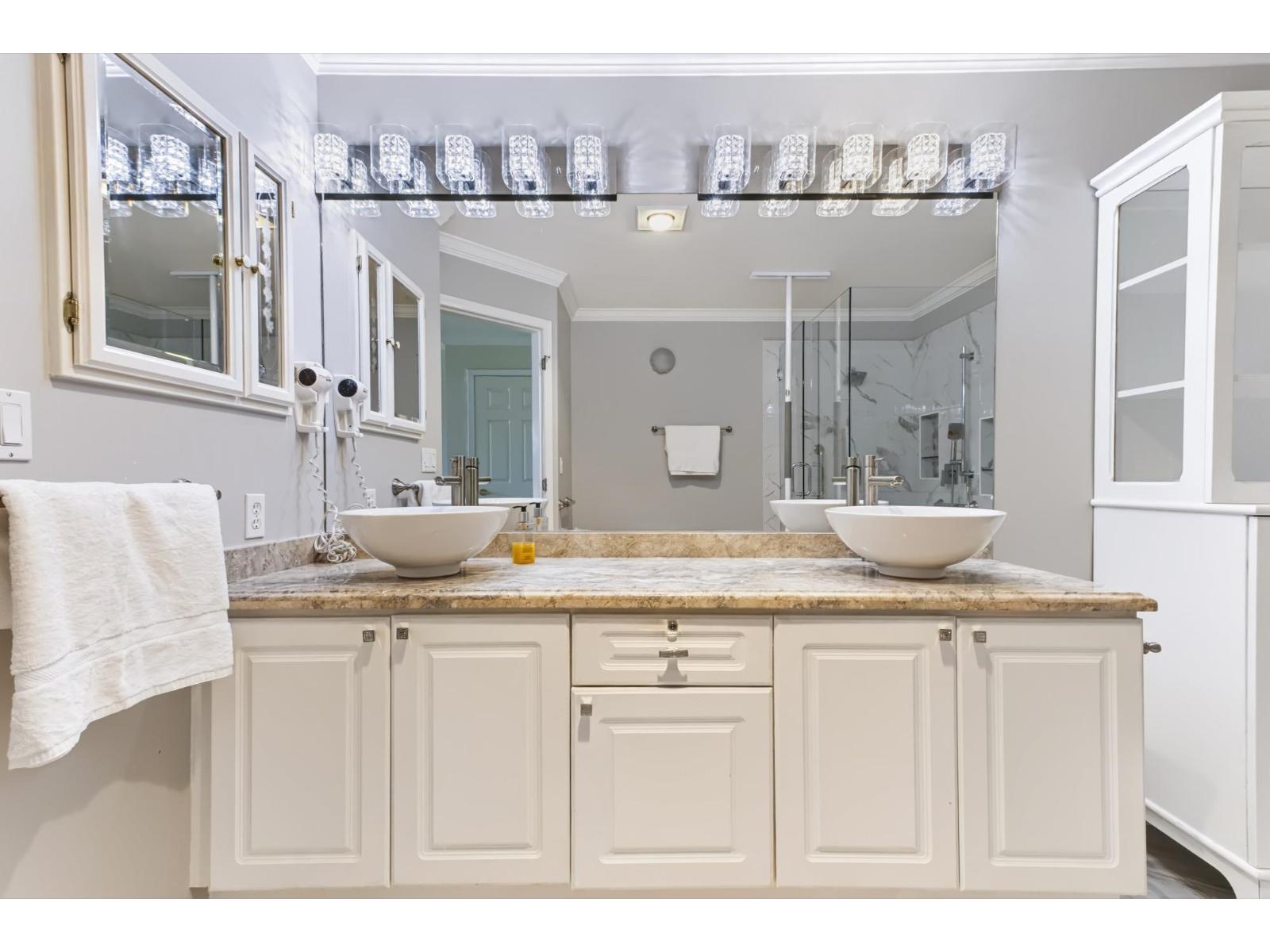 18 9208 208 Street Property Photo 18