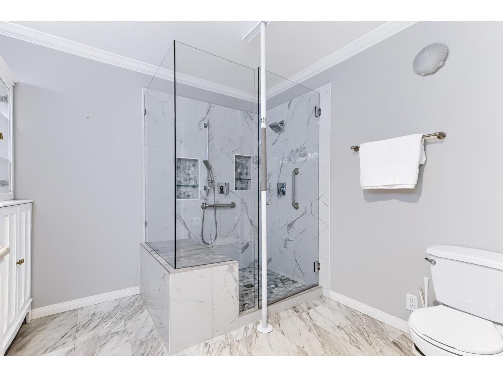 18 9208 208 Street Property Photo 20