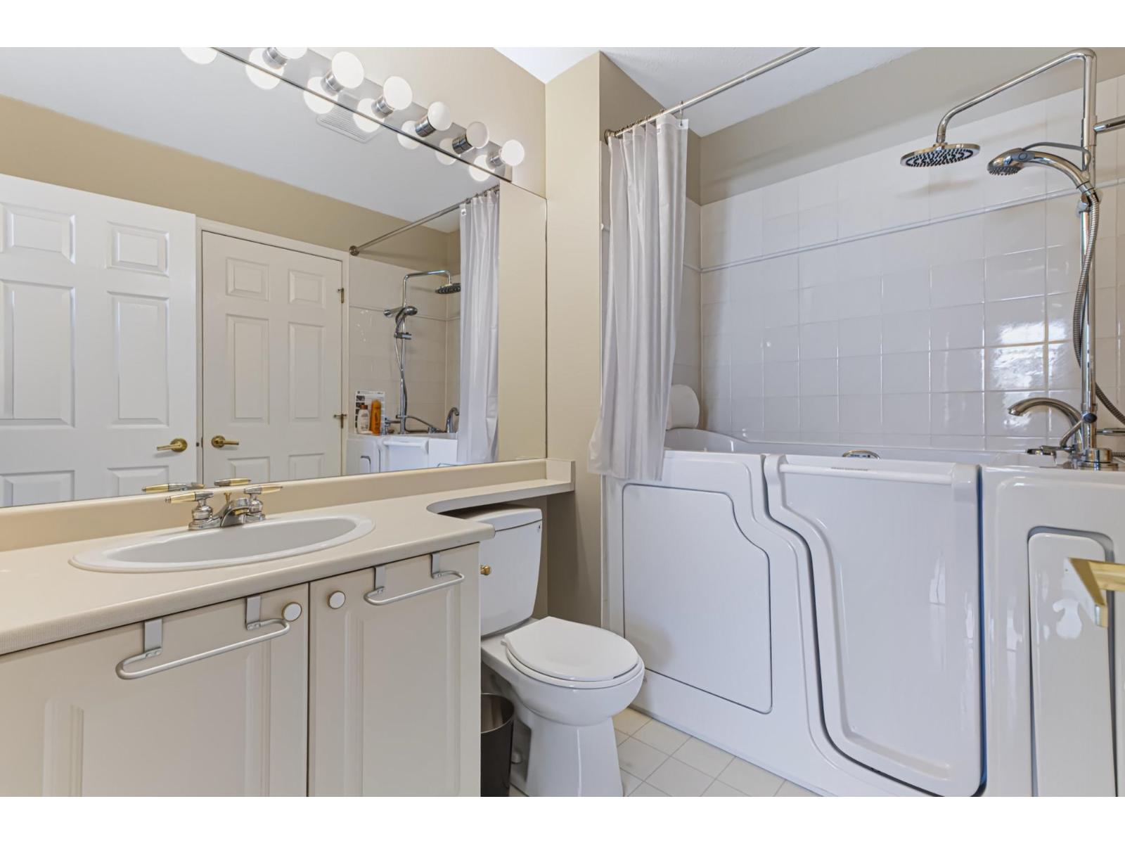 18 9208 208 Street Property Photo 26