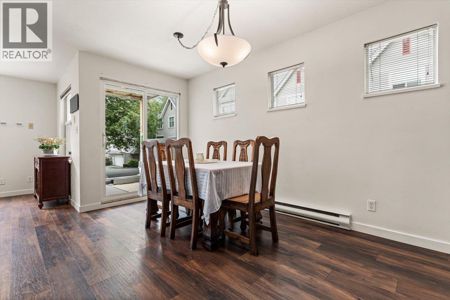 51 2450 Hawthorne Avenue Property Photo 13