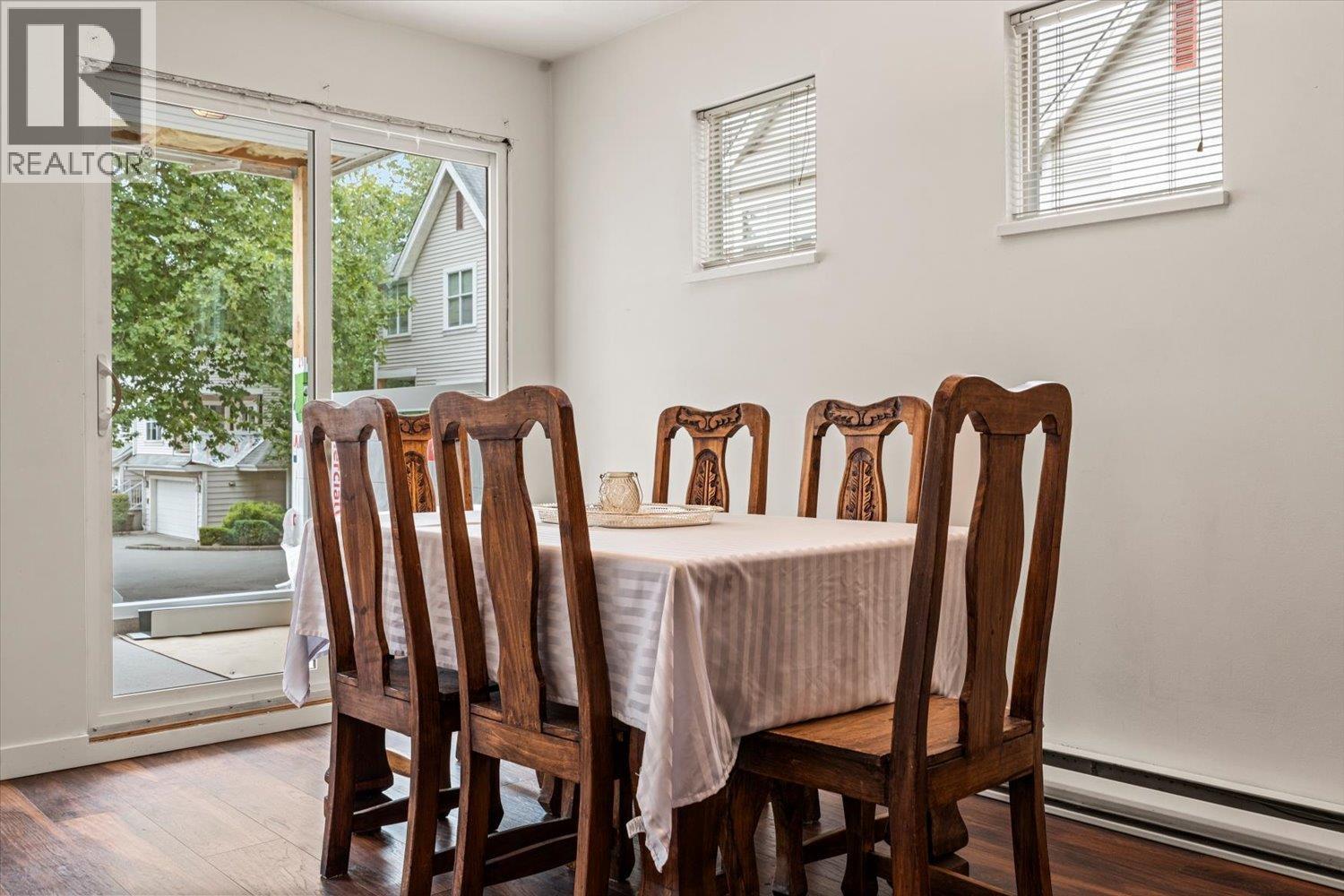 51 2450 Hawthorne Avenue Property Photo 14