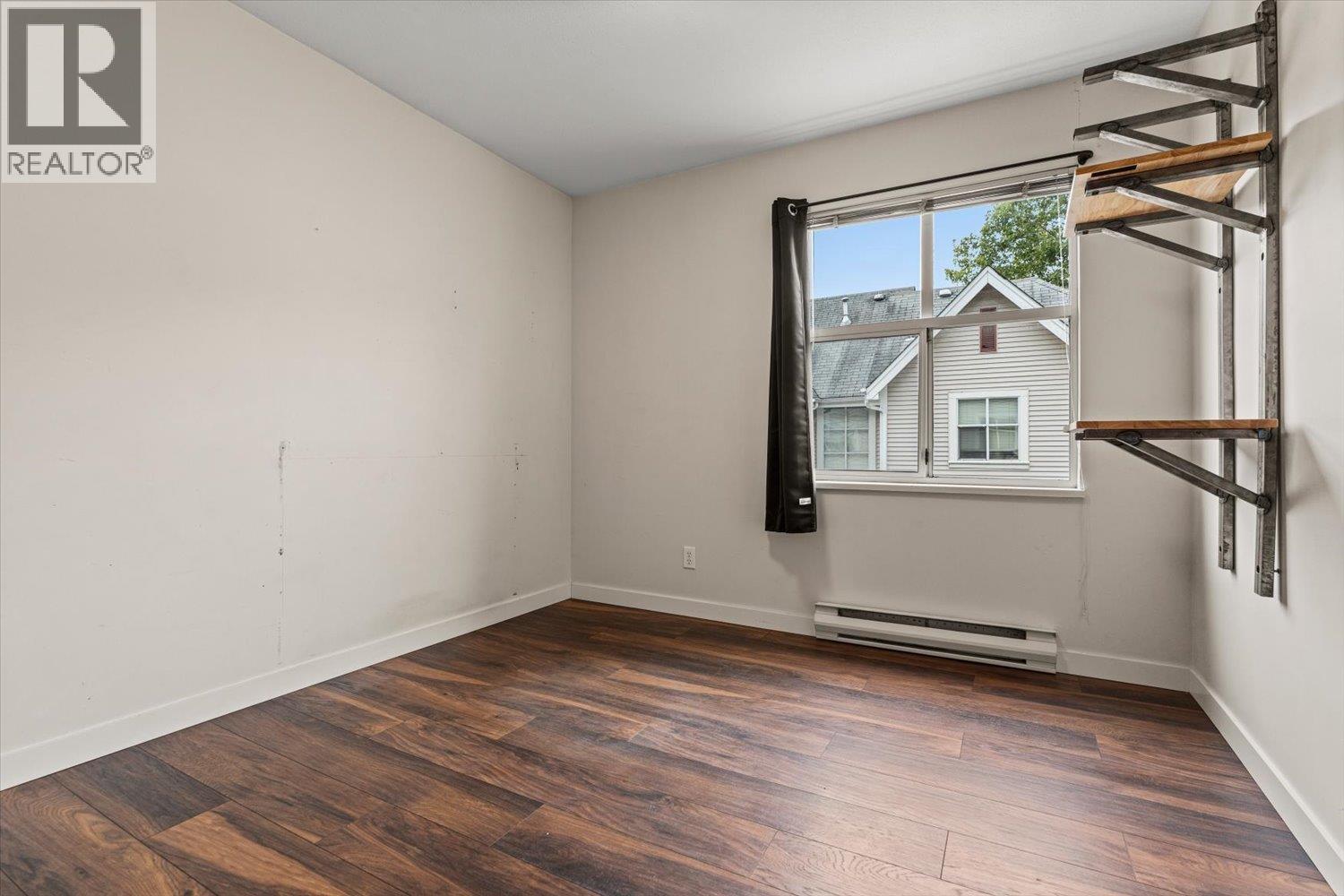 51 2450 Hawthorne Avenue Property Photo 28