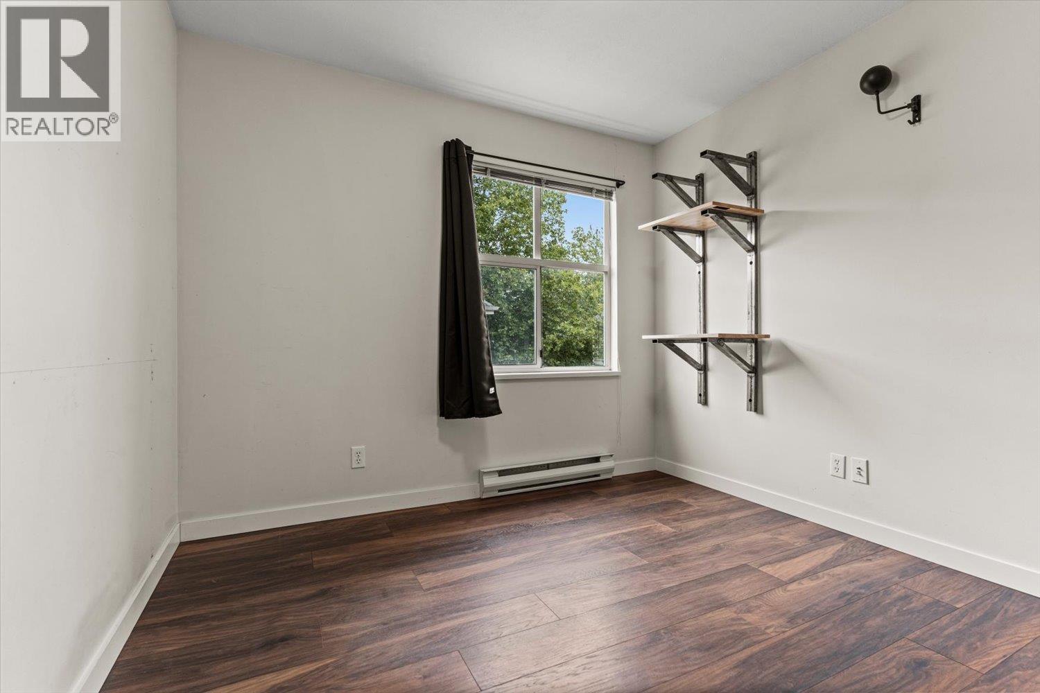 51 2450 Hawthorne Avenue Property Photo 29