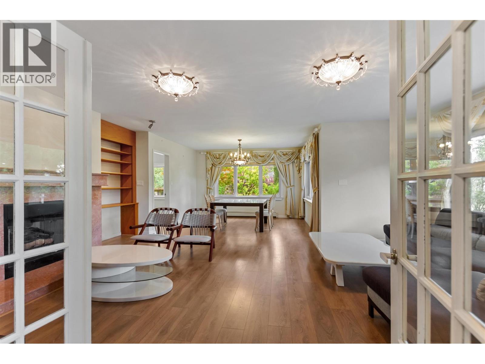 1806 Western Parkway Property Photo 3