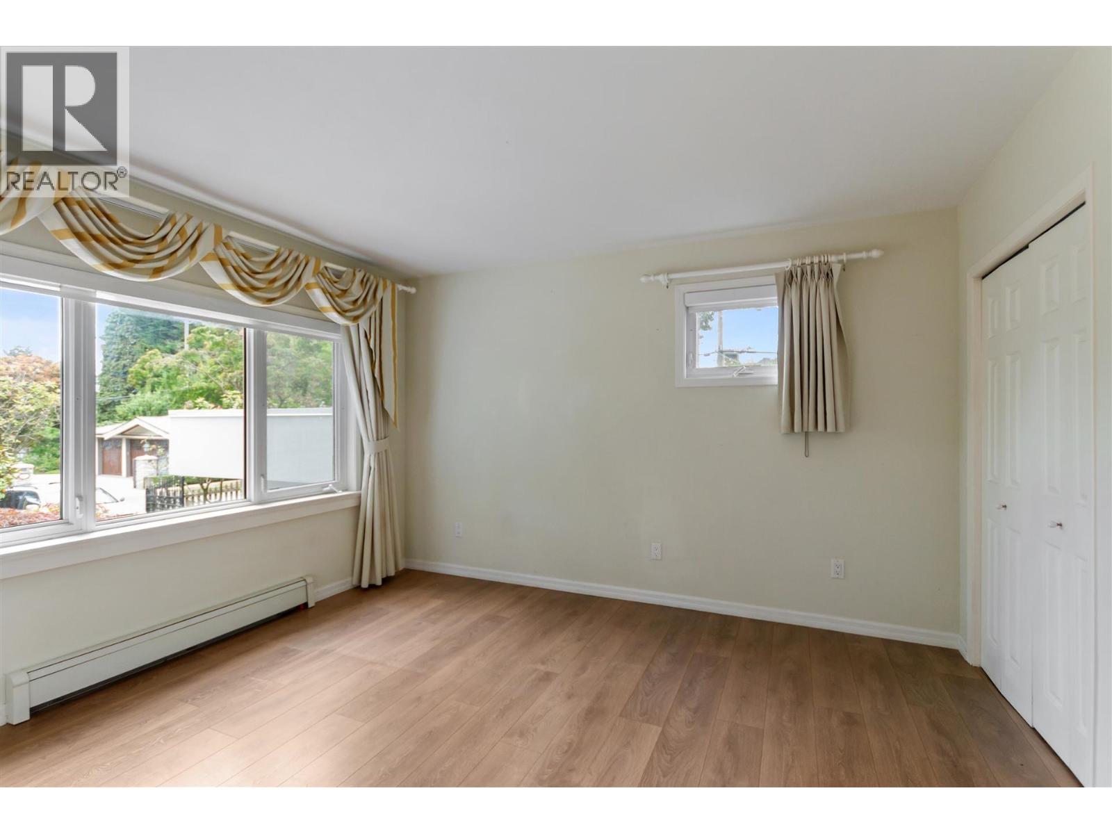1806 Western Parkway Property Photo 11