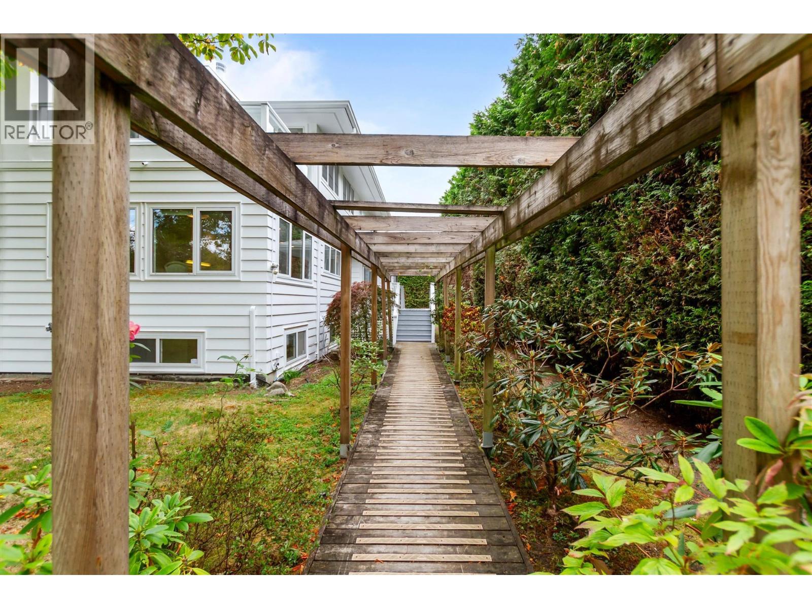 1806 Western Parkway Property Photo 24