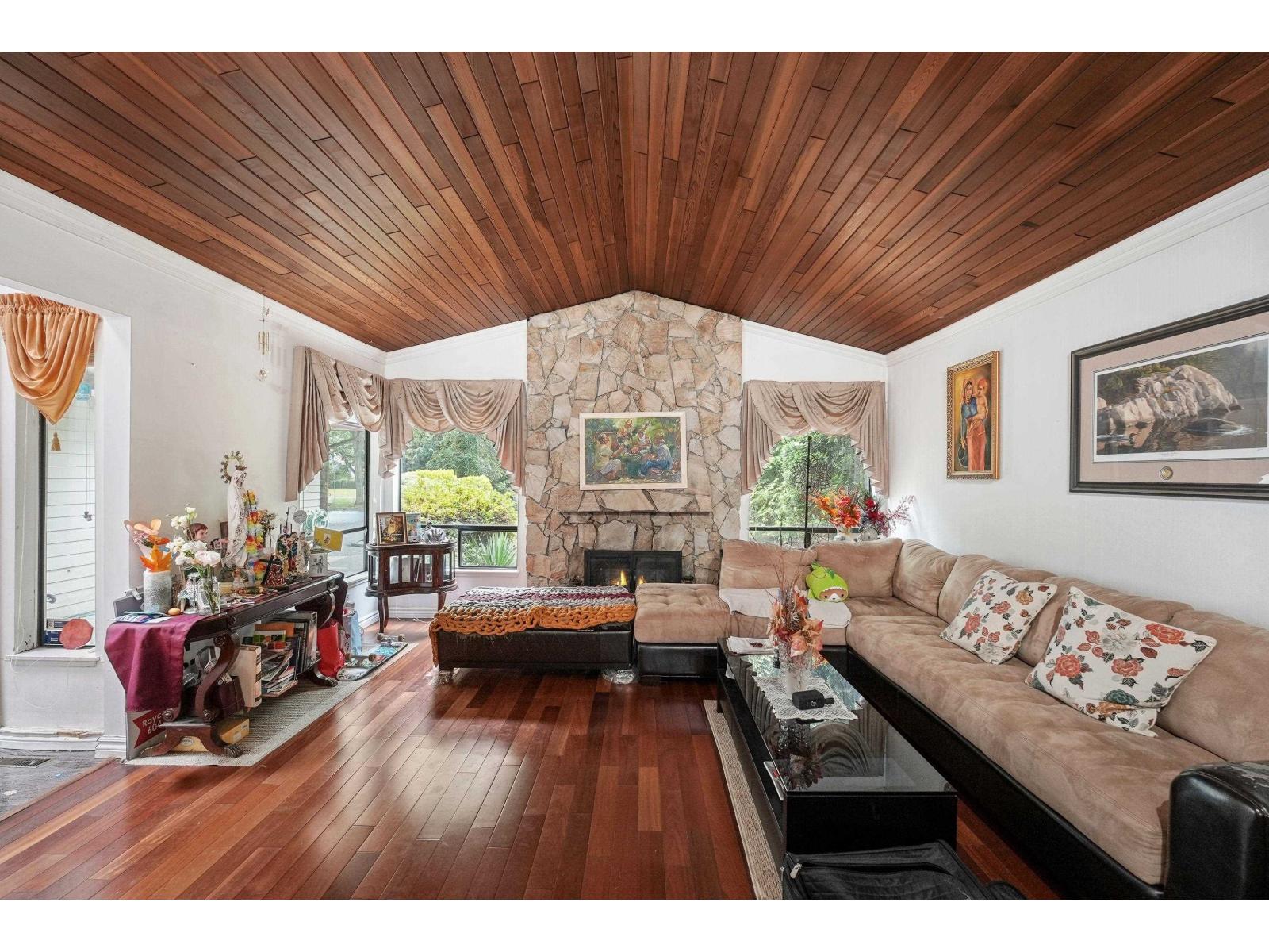 9955 149 Street Property Photo 5