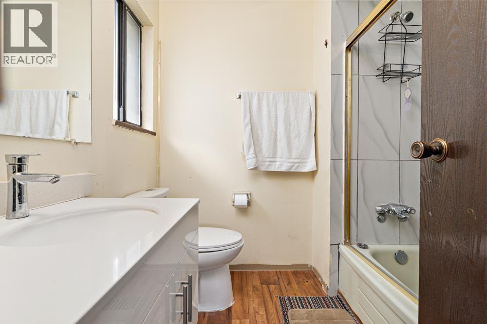 328 E 49th Avenue Property Photo 19