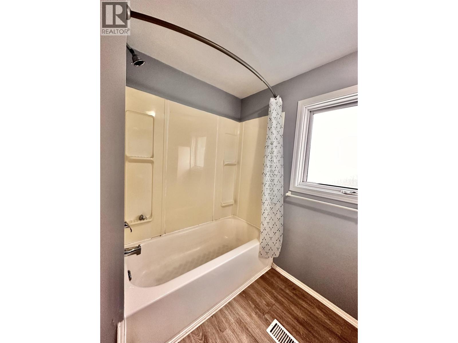 1144 4th Avenue Property Photo 12