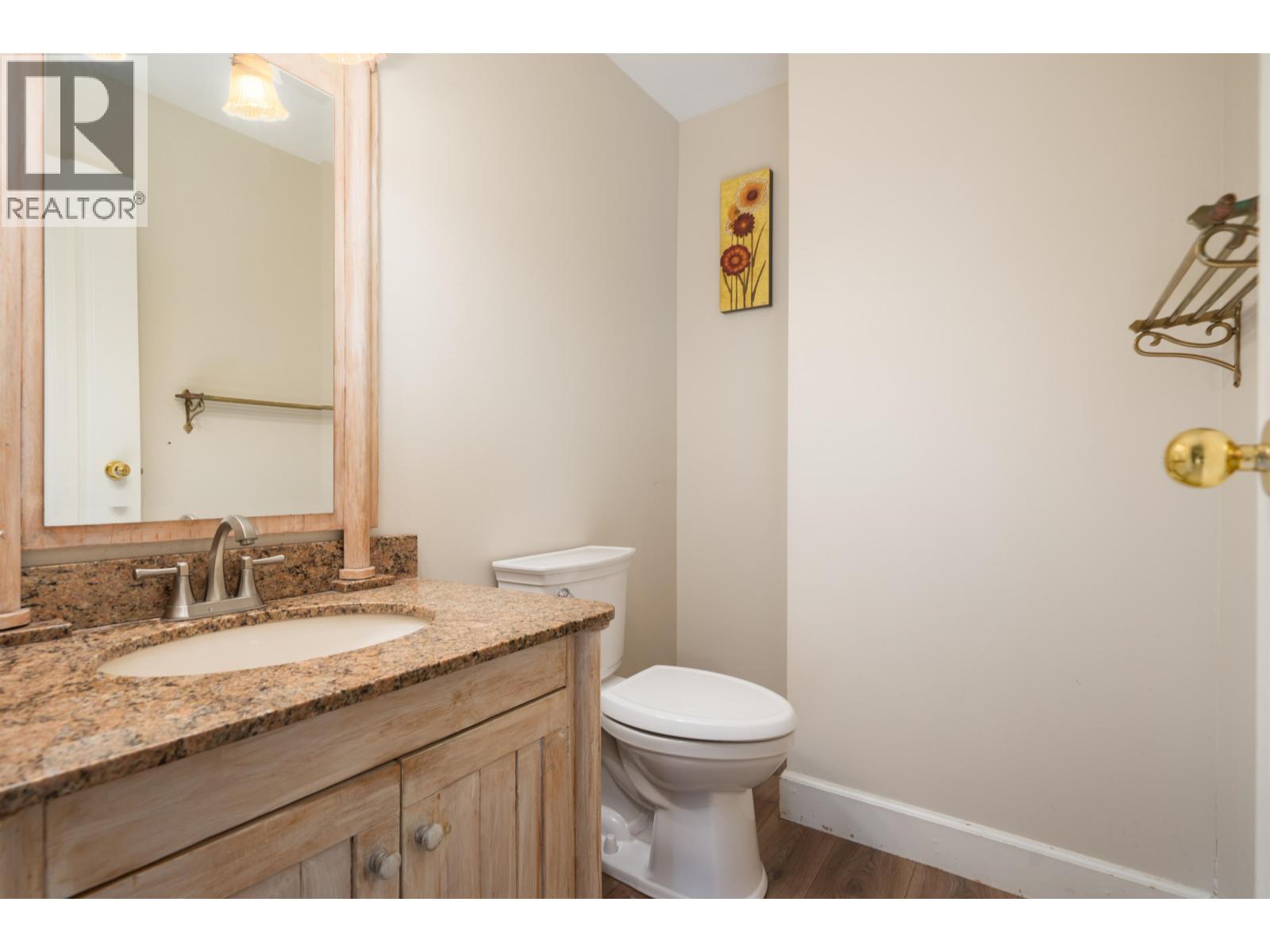 4333 Locarno Crescent Property Photo 17