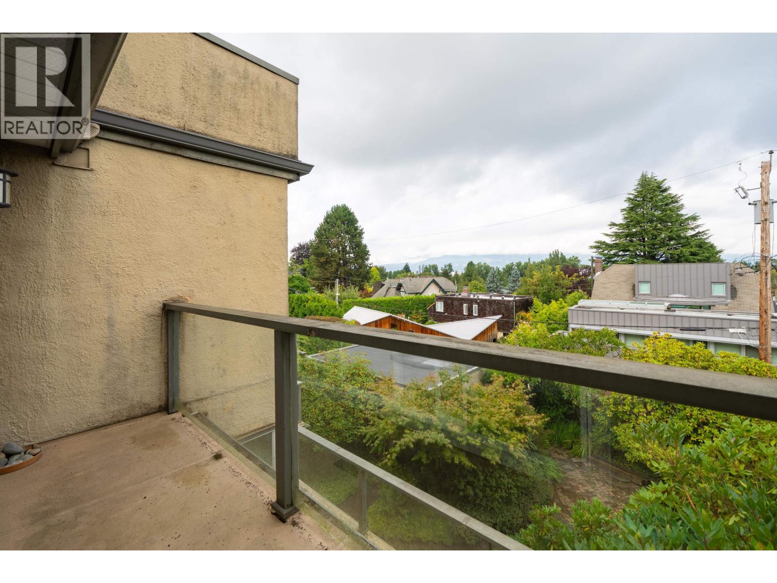 4333 Locarno Crescent Property Photo 28