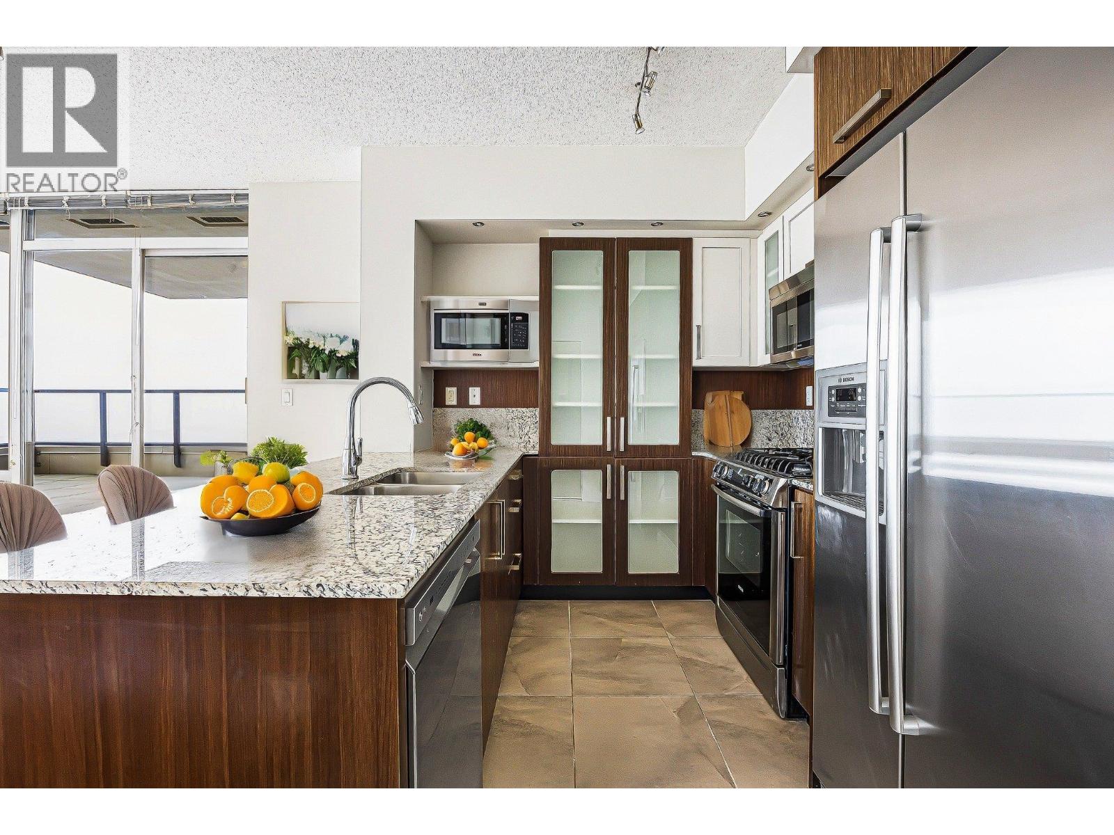 2905 2980 Atlantic Avenue Property Photo 8