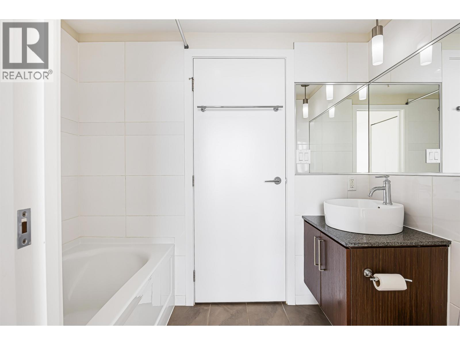 2905 2980 Atlantic Avenue Property Photo 23