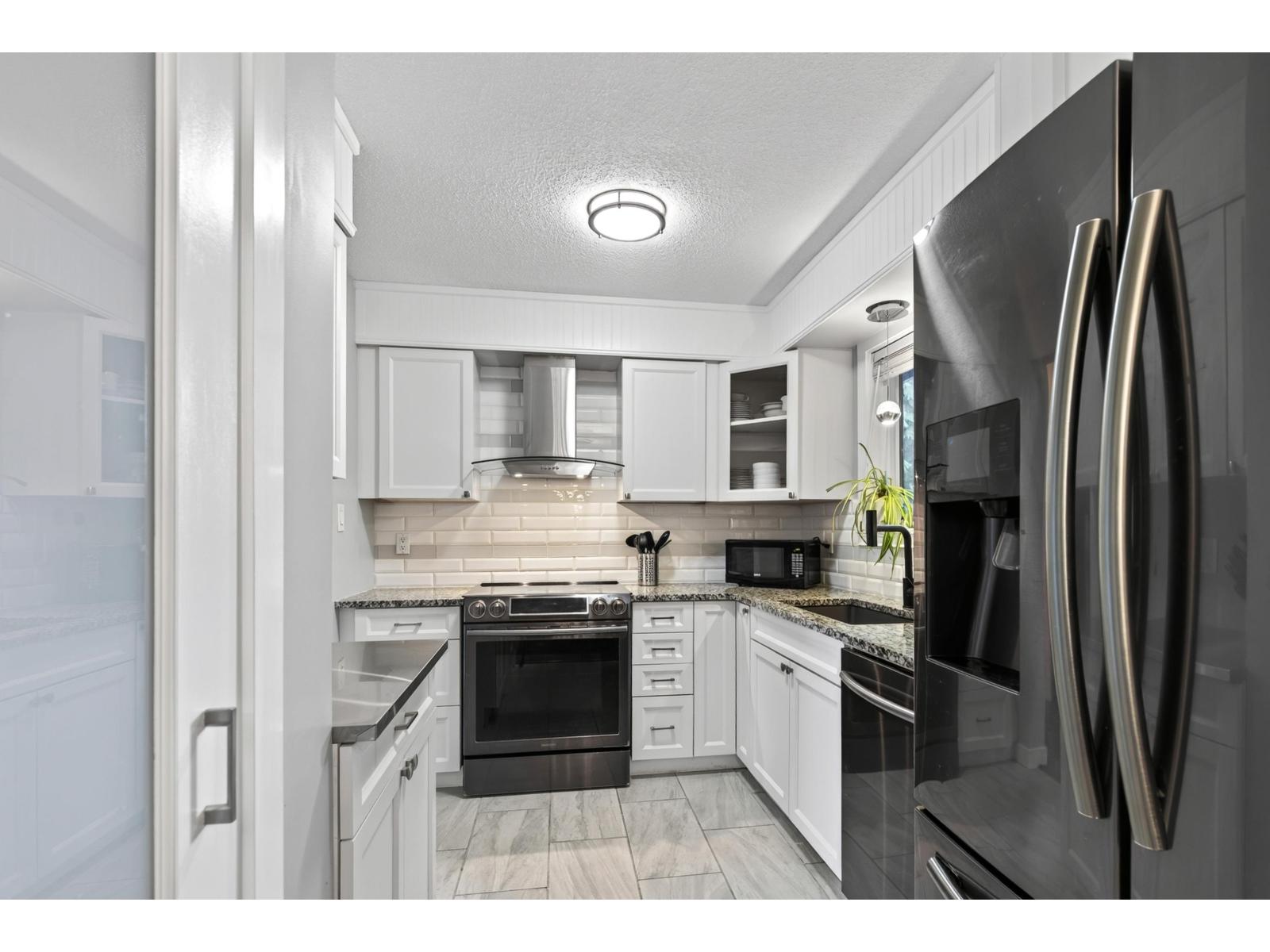 8087 Manson Street Property Photo 12