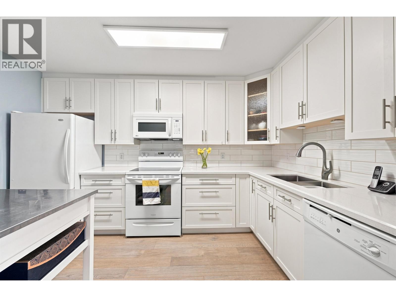 111 4768 53 STREET Property Photo 1