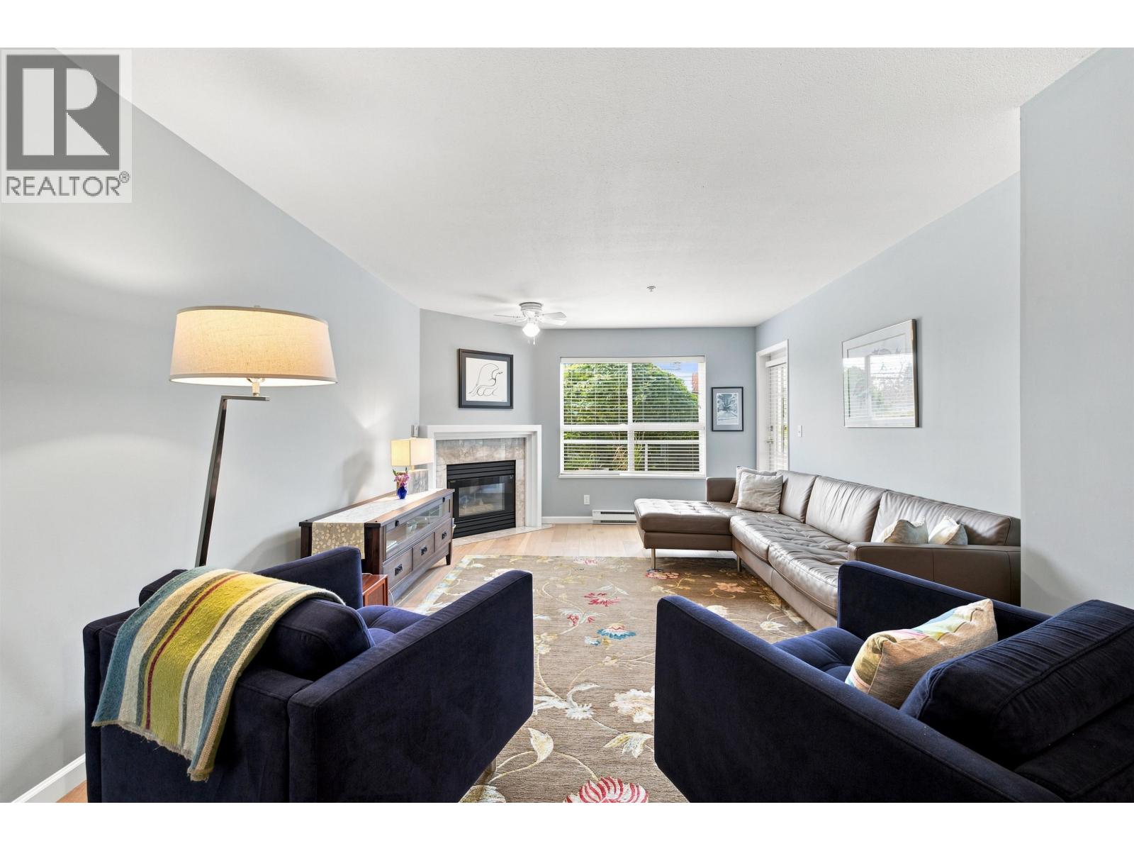 111 4768 53 Street Property Photo 4
